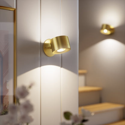 La lámpara de mesa moderna minimalista