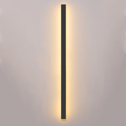 Linear Luxe™ Outdoor Sconce